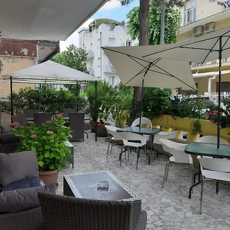 In Guest - New Cirene Double Comfort Half Package Gæstehus