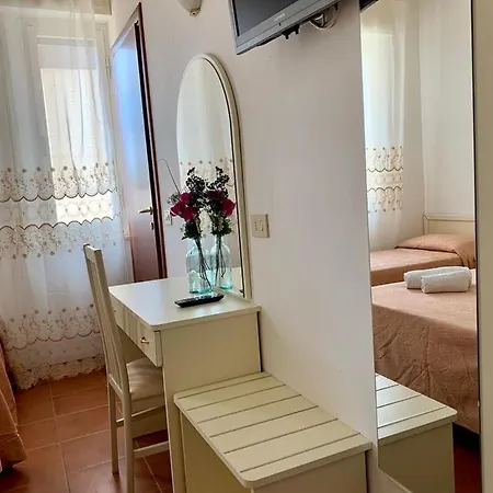In Guest - New Cirene Double Comfort Half Package Gæstehus