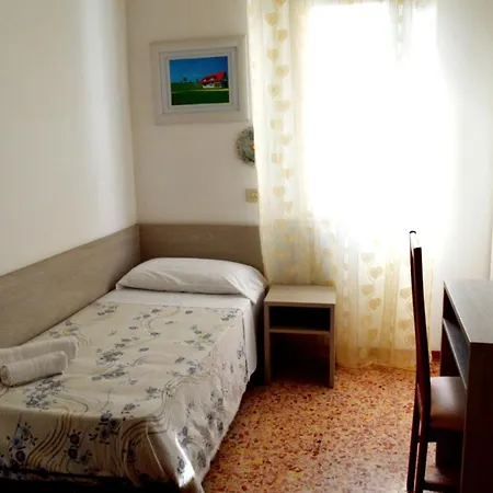 In Guest - New Cirene Double Comfort Half Package Gæstehus *