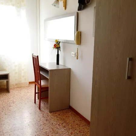 Casa de hóspedes In Guest - New Cirene Double Comfort Half Package Rimini